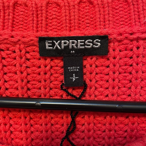 Express Sweater - Picture 2 of 3